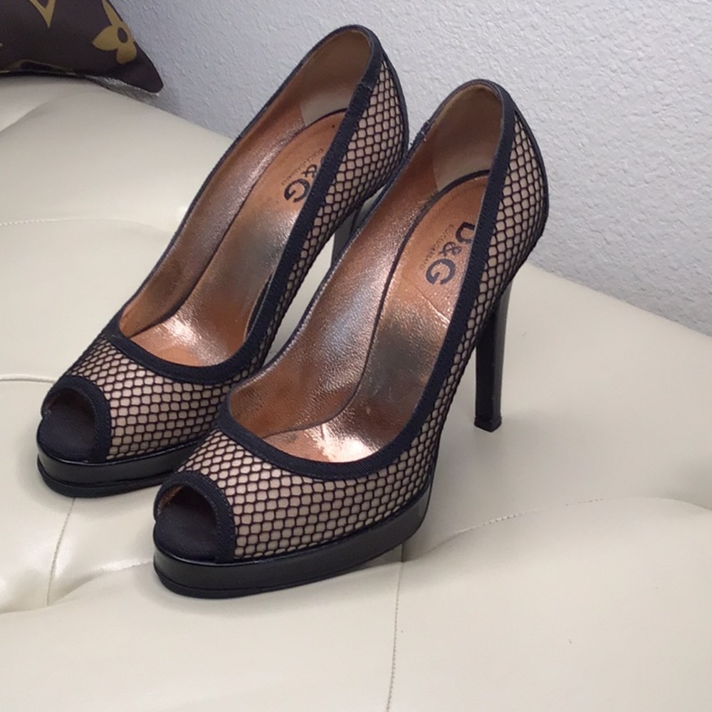 Dolce & Gabbana Peep Toe pumps SZ 36